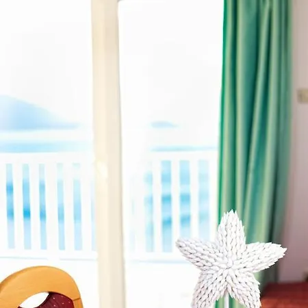 Dalmatino-lion * Komarna