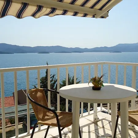 Dalmatino-lion Apartament *